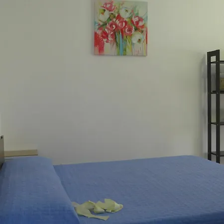 With One Bedroom In Avola, With Furnished Balcony And Wifi - Apartment Avola